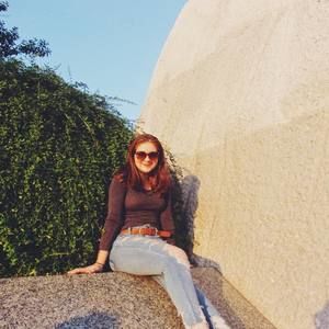 Meet your Posher, Eliza